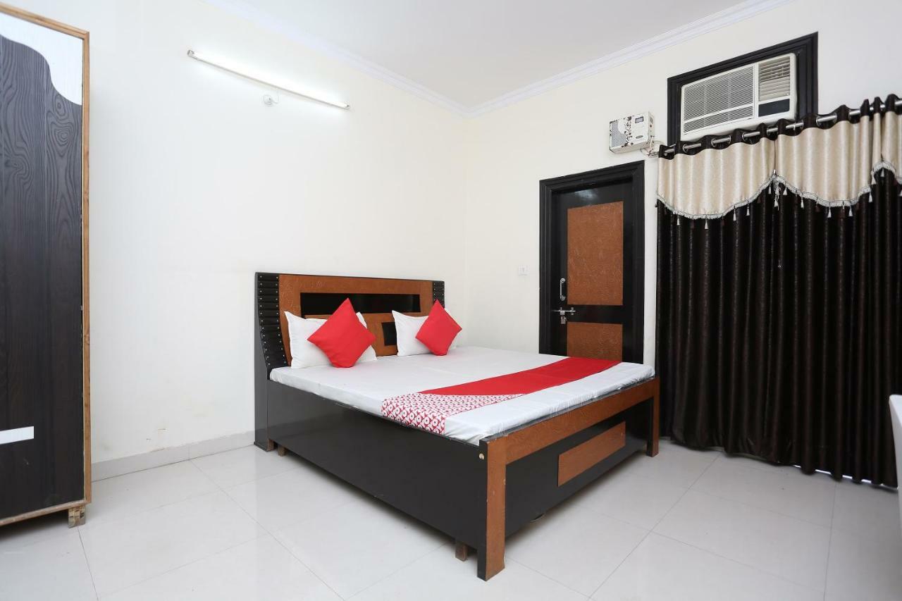Hotel Oyo 40446 Yas Residency Alīgarh Exterior foto